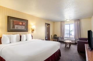 Americas Best Value Inn & Suites Ft Collins E at I-25 - Fort Collins - 1