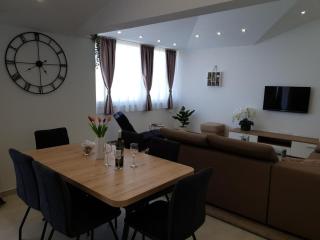 Apartments with parking space Trogir - 18045 - Trogir - 3