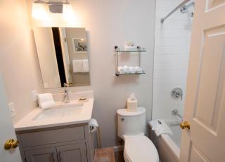 Modern & Updated Winterplace 3Br- Sleeps 12 condo - 4