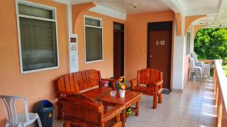 WHITE BEACH GUEST HOUSE - 5