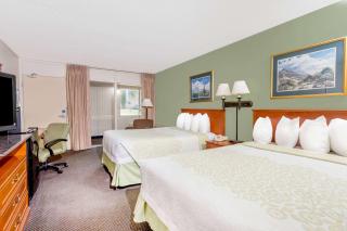 Days Inn by Wyndham Cedar Falls- University Plaza - 9