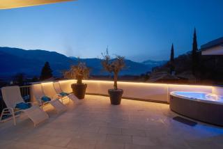 Penthouse & Garden - luxury apartment - Postal - 0