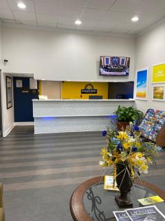 Days Inn & Suites Mobile - Tillmans Corner - 3