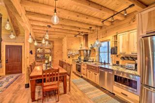 Luxury Mountain Cabin with Furnished Deck and Views! - Loma Linda - 1