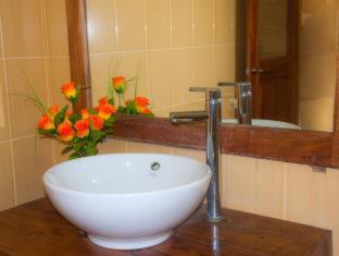 Hotel Marine at Negombo Beach - Negombo - 1