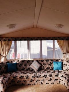 3 Bedroom Sleeps 6 on Coral Beach - 8