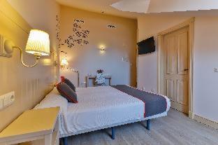 Hostal La Chata by Vivere Stays - 6