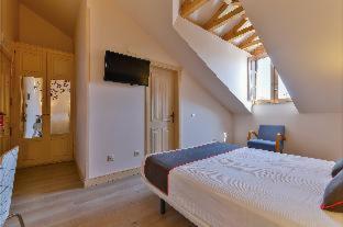 Hostal La Chata by Vivere Stays - La Granja de San Ildefonso - 5