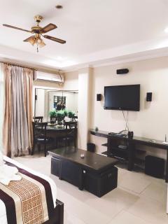 Bourbon St Apts Condo 30C - 6