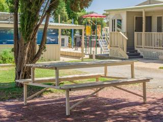Twin Waters Caravan Park - Dawesville - 5