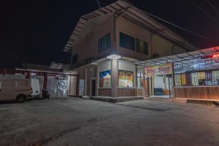 RedDoorz Plus at Bukit Cinta Street Balikpapan - 6