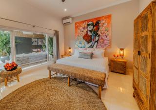 Villa Bloom 5 close to the beach private pool 3 bedrooms 3 bathrooms - Seminyak - 2