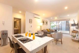 One Br Great Location, Large Roof Pool with beautiful views, Gym included! - Playa del Carmen - 1