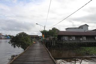 Arut Riverside Guesthouse - 6