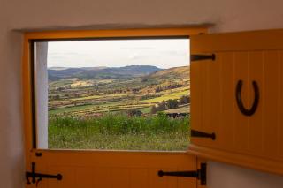 Thistle Thatch Cottage and Hot Tub - Mourne Mountains - Newcastle - 5