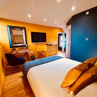 The Old Lodge - Stroud - 2