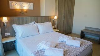 Agnes Deluxe Hotel - Pefkochori - 3