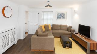 Central Portland Street with Free Parking - Brighton & Hove - 3