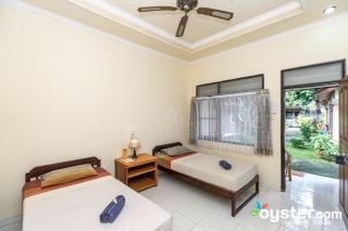 Lovina Beach Hotel - 7