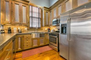 Modern 1-BD Near French Quarter - Walk to Superdome - 9