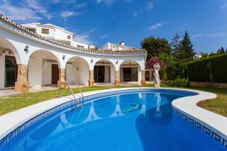 SUMMER OFFERS! Fabulous Luxury Villa near the Beach Sleeps 8 - Benalmádena - 0