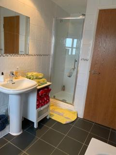 2 Bed Duplex Penthouse Apartment by Mathew Street Sleeps 6 - Liverpool - 4