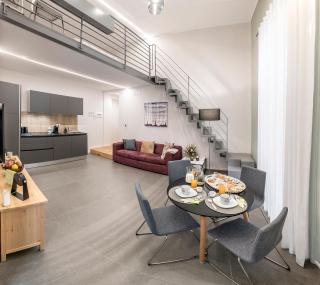 Three Houses Toledo - Neapel - 0