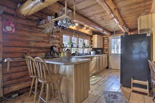 Cabin Private Hot Tub, Walk to Pats Peak Ski Area - Henniker - 2