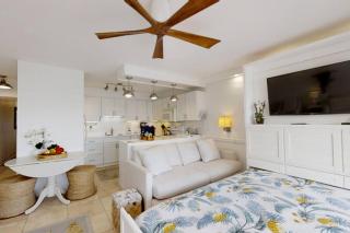 Perfect location & Unbelievable Views at Lahaina Roads - 7