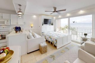 Perfect location & Unbelievable Views at Lahaina Roads - 8