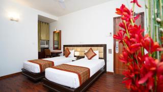 Hotel Pooja Palace - New Delhi - 4