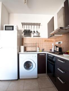 Glabur Stays - The Cozy Atelier - Nicosia City, Free Parking & Wifi, Welcomes You!!! - 4