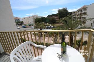 InmoBooking Pins II Essence Holyday - Cambrils - 3