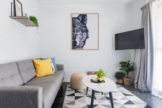 Modern Beach Front Apartment - Airlie Beach - 9