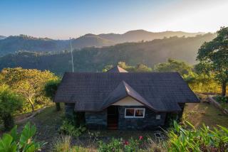 Vaga Roville- Tea Plantation Valley View by StayVista - Vagamon - 6