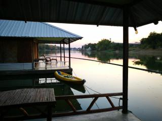 River Marina Resort - Uthai Thani - 3