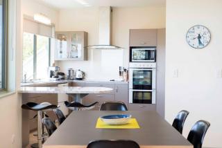 Hilltop Getaway - Views and Spa Pool! - 3