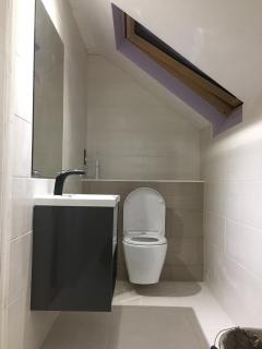 Private Double Room With New En-suite Shower Room - 3