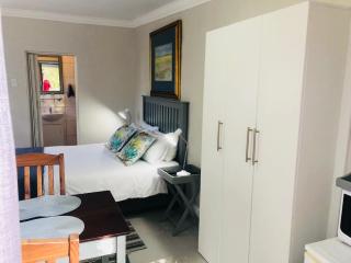 Baylight Accomodation Room 2 - Mossel Bay - 7