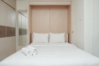 Comfortable and Homey Studio Apartment at Kebagusan City By Travelio - 8