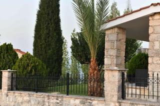 Lasa Black Rock villa - 1