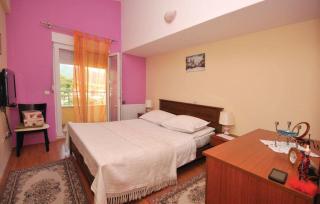 Apartment Sara - Kastel Novi - 1