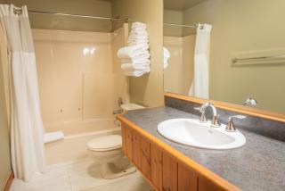 Painter's Lodge, Trademark Collection by Wyndham - Campbell River - 2