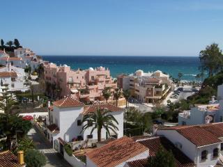 Villa Pinomar - Sleeps 8 - Burriana Beach - Nerja - 9