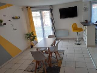 ORBIS - "Eldorado Saint-Jacques" - Terrasse - WiFi - Parking - 24h sur 24 - 7 jours sur 7 - 2