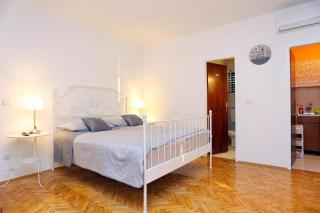 Apartments and rooms with parking space Makarska - 18028 - 7