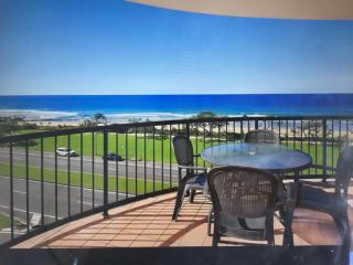 Coral Sea Views Penthouse Private listing - Alexandra Headland - 0