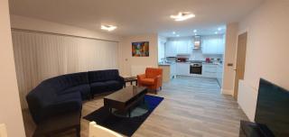 Garland Modern Spacious Apartment, Brentwood 1 - Brentwood - 6
