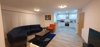 Garland Modern Spacious Apartment, Brentwood 1 - Brentwood - 5