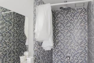 Strategic and Posh Studio Apartment No Kitchen Aeropolis Residence By Travelio - 1